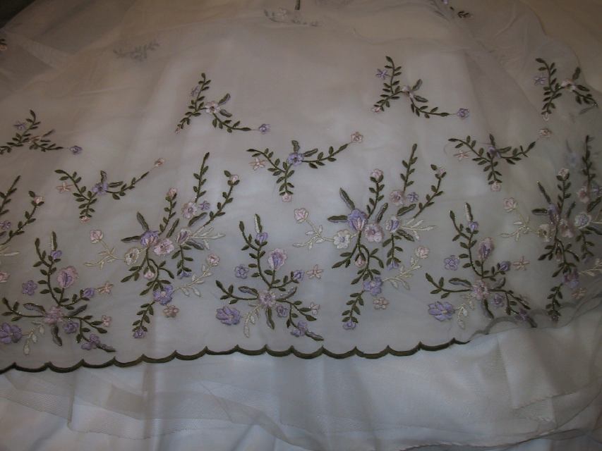 Embroidered Scalop Hem